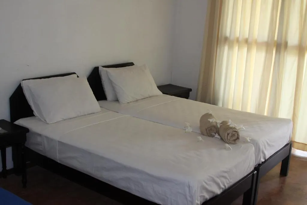 Ceylonica Beach Hotel Negombo