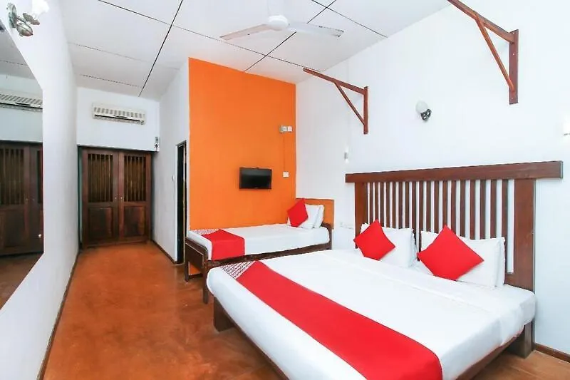 Ceylonica Beach Hotel Negombo