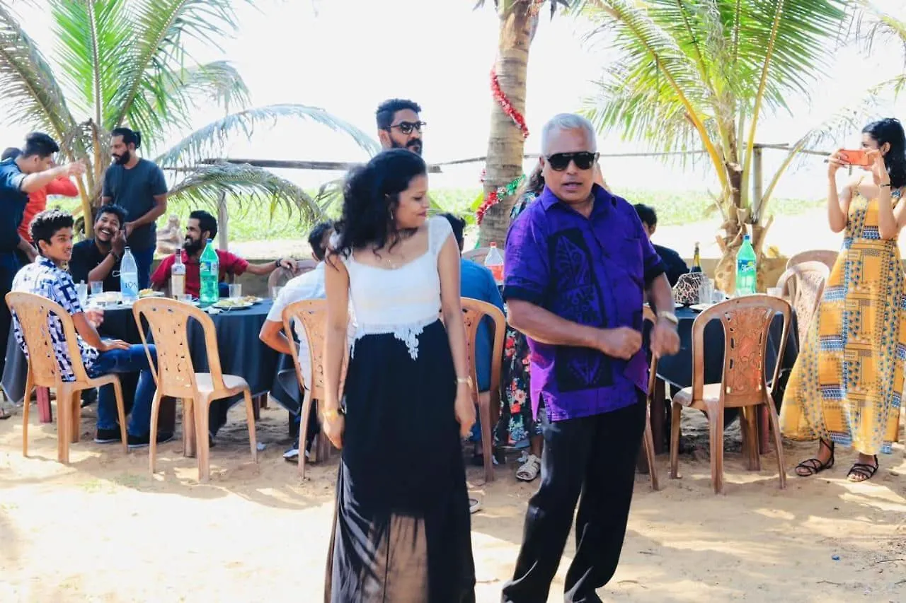 Ceylonica Beach Hotel Negombo Oda ve Kahvaltı
